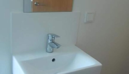 Dormitorio compartido económico, dormitorio mixto