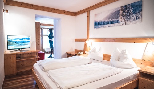 Habitación estándar doble, balcón, vistas a la montaña