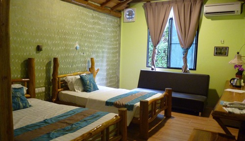 Habitación superior con 2 camas individuales, 2 camas individuales