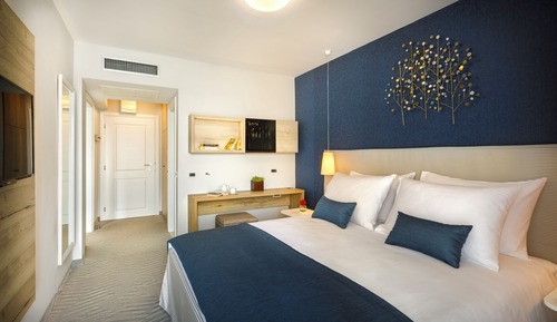 Junior suite with seaside balcony