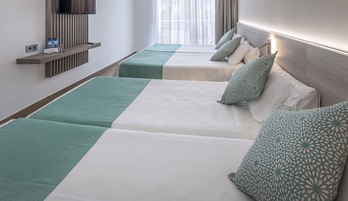 Habitación cuádruple, vistas al mar (4 adultos)