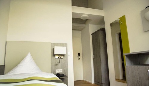Habitación Deluxe con 1 cama doble o 2 individuales, 1 cama de matrimonio grande, cocina básica