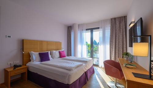 Habitación Confort doble, balcón, vistas al lago