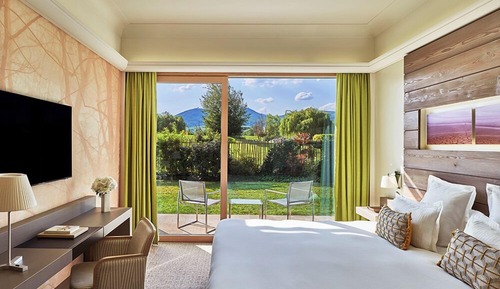 Habitación superior, vistas al jardín, planta baja
