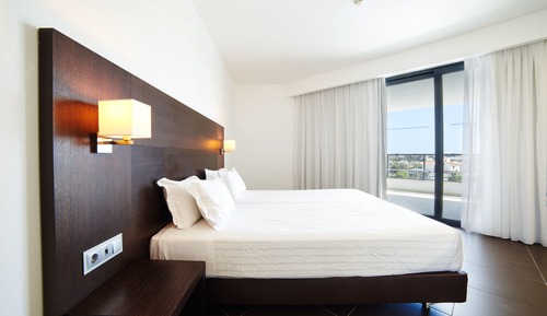 Suite Deluxe (5Adults+1Children)
