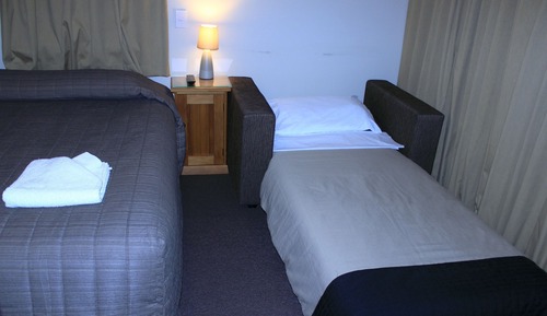 Estudio, 1 cama de matrimonio grande con sofá cama