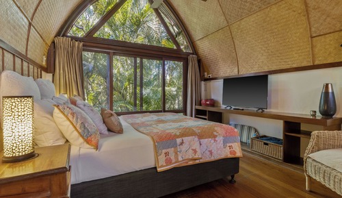 1 cama de matrimonio vistas al jardín