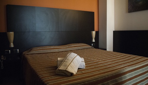 Habitación Confort con 1 cama doble o 2 individuales