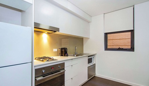 Suite, no fumadores, vistas a la ciudad (1 Queen Bed & 2 Twin Beds)