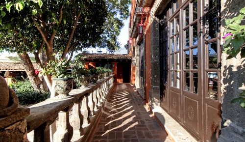 La Biblioteca