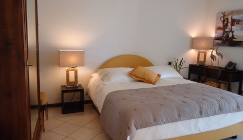 Habitación Deluxe con 1 cama doble o 2 individuales, con vistas