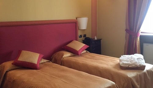 Habitación clásica con 1 cama doble o 2 individuales