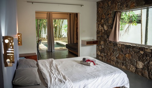 Habitación, piscina privada (LE BOUGAINVILLE)