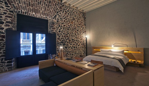 Suite estudio (Revolution (KSTE))