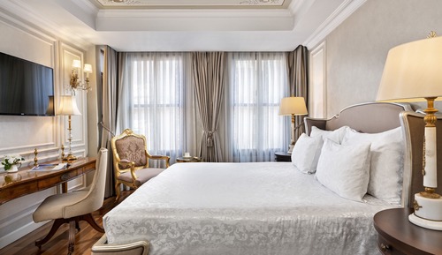 Junior Suite Pera View