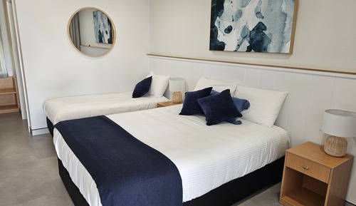 Habitación estándar, 1 cama de matrimonio y 1 individual