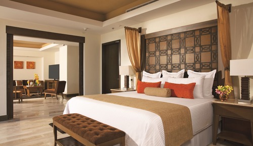 Preferred Club Master Suite Partial Ocean View