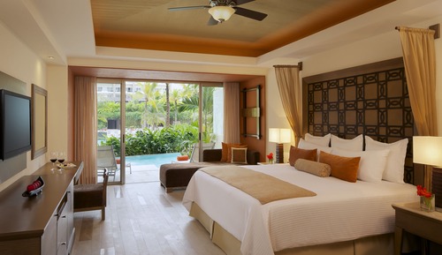 Preferred Club Junior Suite Swim Out King