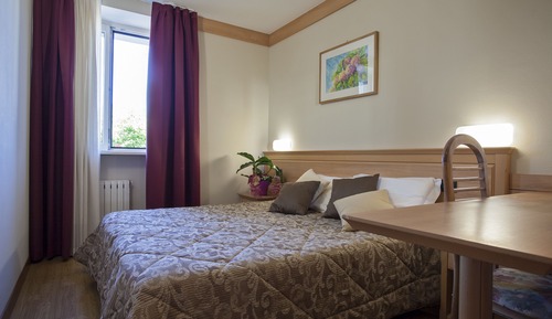 Habitación estándar con 1 cama doble o 2 individuales, 1 habitación