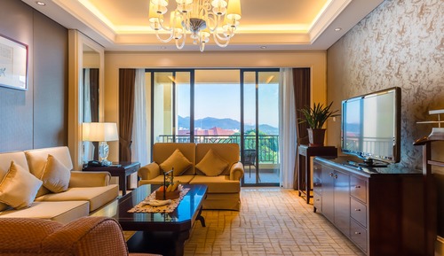 Suite (Celebrity)