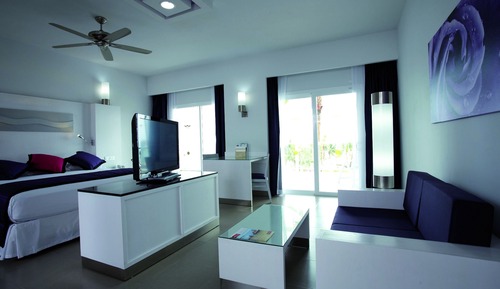 Suite junior, bañera de hidromasaje, vistas al mar (Villa - U)