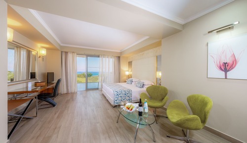 Habitación Deluxe doble, vistas parciales al mar