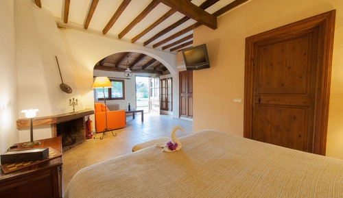 Habitación triple Deluxe, 1 cama de matrimonio grande con sofá cama, vistas a la montaña