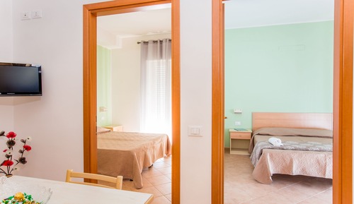 Apartamento, 2 habitaciones, balcón
