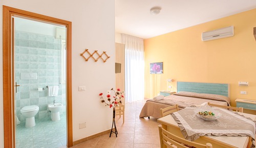 Estudio, balcón
