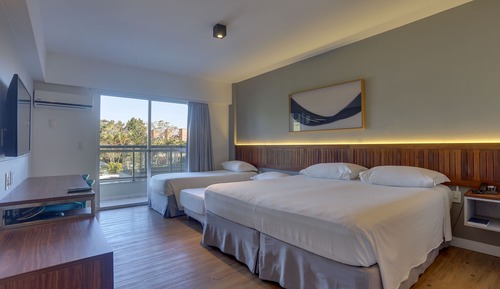 Habitación superior, vistas a la piscina