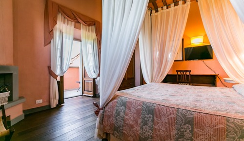 Suite estudio de luna de miel, 1 cama de matrimonio, balcón, en una planta alta