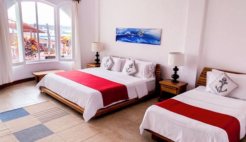 Habitación doble superior, vistas al jardín, planta baja