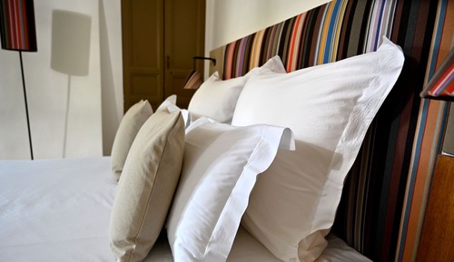 Habitación Confort doble, 1 cama de matrimonio, vistas a la ciudad