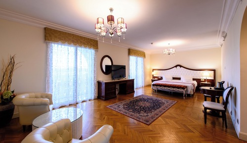 Habitación junior, 1 cama de matrimonio grande, vistas a la ciudad