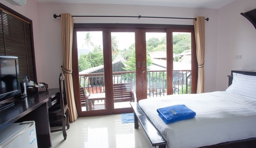 Habitación superior, vistas a la piscina