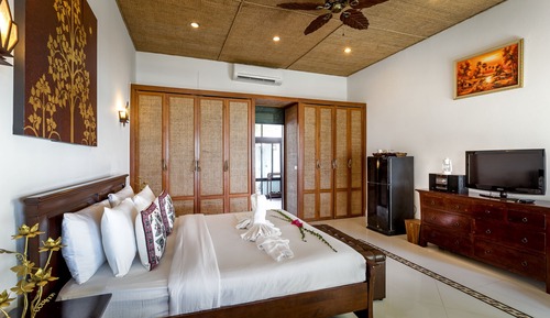 Beach Front Room
