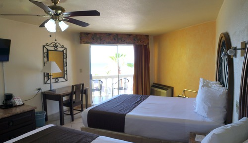 Habitación estándar doble, vistas parciales al mar