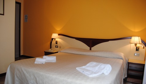 Habitación con 1 cama doble o 2 individuales