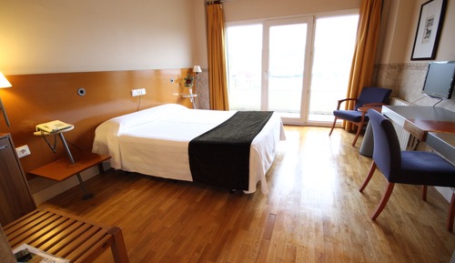 Habitación con 1 cama doble o 2 individuales