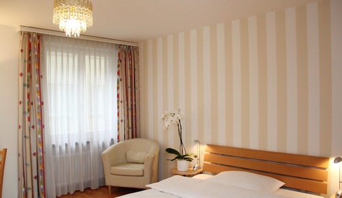 Habitación estándar con 1 cama doble o 2 individuales