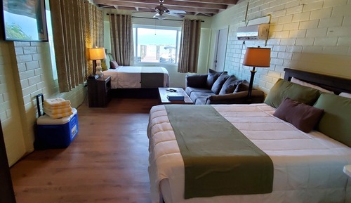 Waterfront Efficiency, 2 Double Beds - Sombrero