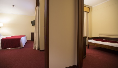 Habitación familiar (2 Adults & 1 Child)