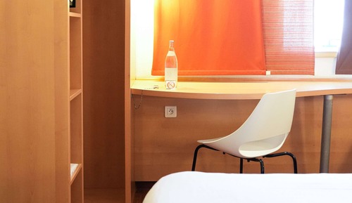 Double Room, queen size bed