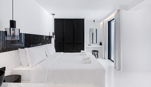 Budget Double room with Cave Pool