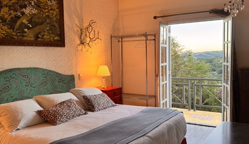 Suite Master India com Lareira