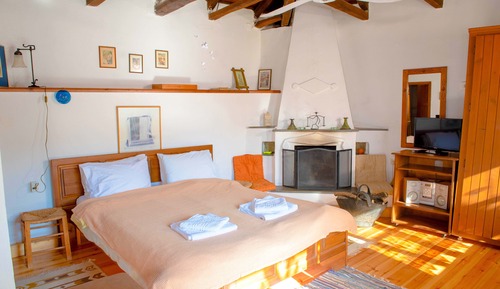 Casa clásica, chimenea, vistas al mar