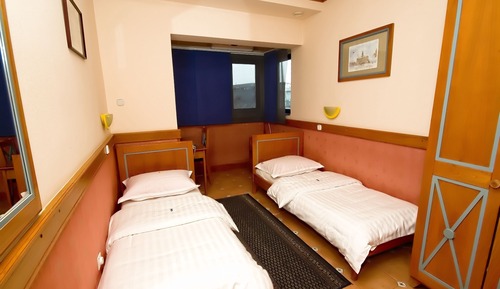 Habitación con 2 camas individuales, 2 camas individuales