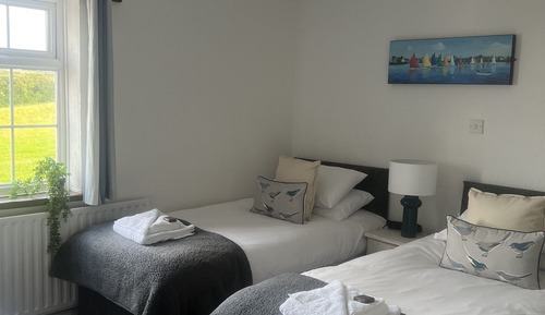 Suite, baño privado (2)
