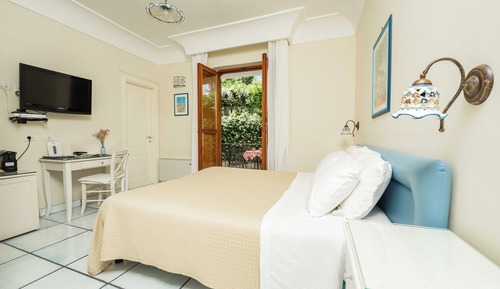 Habitación estándar con 1 cama doble o 2 individuales