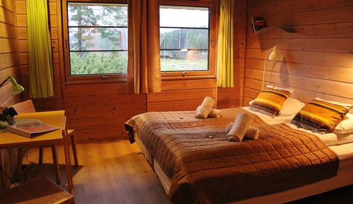 Habitación básica con 1 cama doble o 2 individuales, baño privado